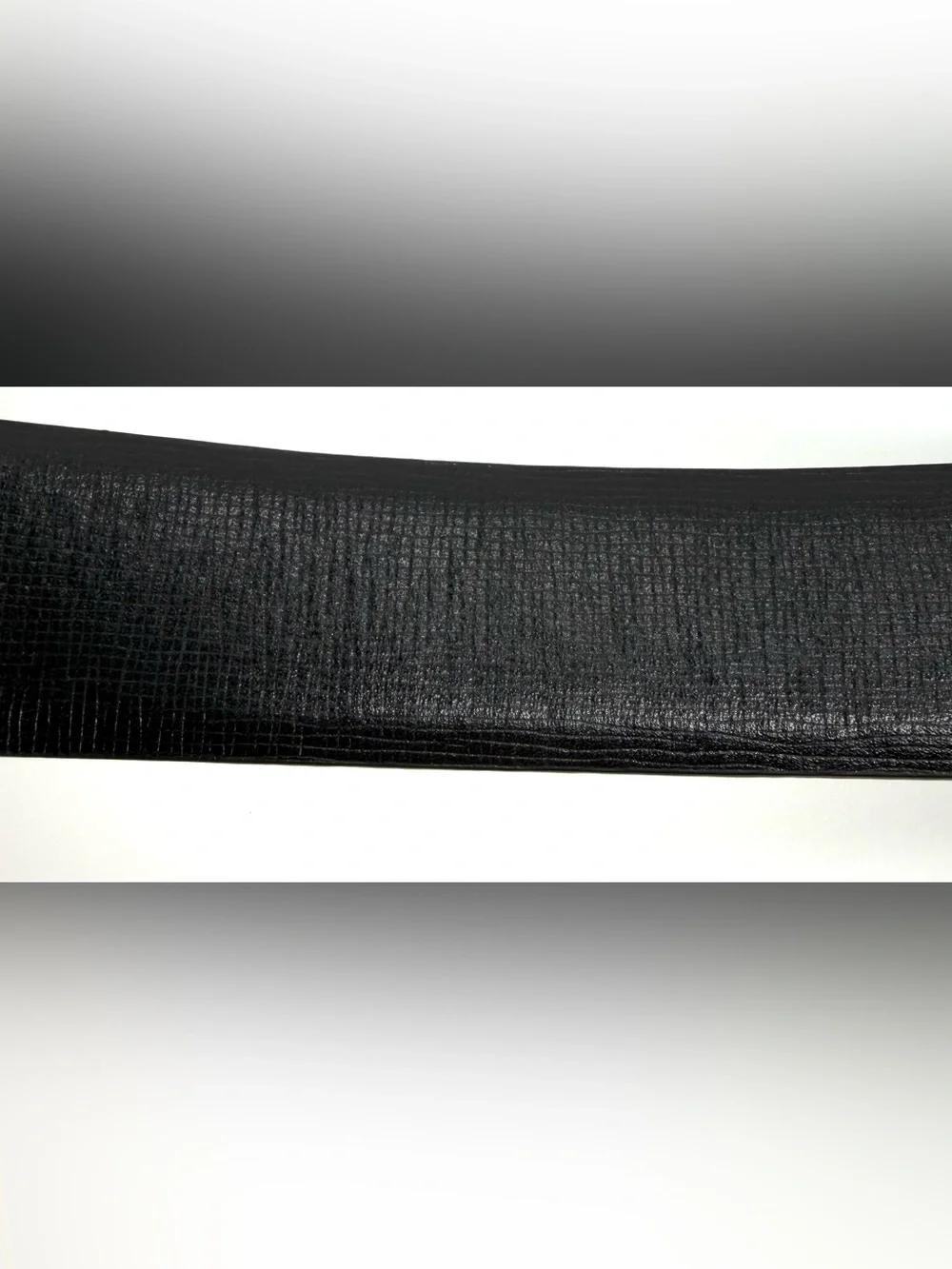 TUMI Men’s Saffiano Leather Belt Size 36 Black 2 Interchangeable Buckles NWT